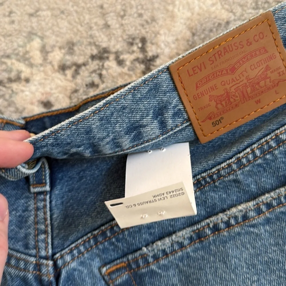 Levi’s 501 High Rise Shorts - Picture 8 of 13